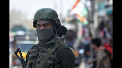An Indian paramilitary trooper stands guard along a street in Srinagar on Wednesday. (AFP) An Indian paramilitary trooper stands guard along a street in Srinagar on Wednesday. (AFP)