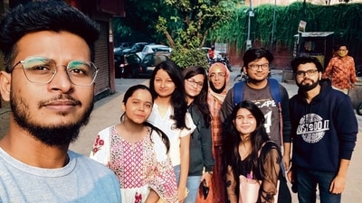 Kartik Gupta and his friends are among the final-year students who are making up for the lost time by bonding with their batchmates.