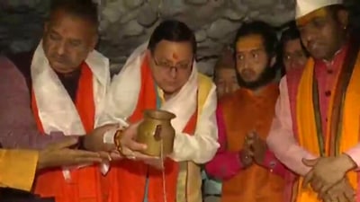 Uttarakhand CM-elect Pushkar Singh Dhami at Dehradun's Tapkeshwar Mahadev Temple (ANI)