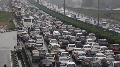 Traffic from Jaipur to Delhi will be directed away from SPR just before the Kherki Daula toll plaza, and commuters can reach their destinations via Sohna Road to Vatika Chowk. (HT Picture for representation) Traffic from Jaipur to Delhi will be directed away from SPR just before the Kherki Daula toll plaza, and commuters can reach their destinations via Sohna Road to Vatika Chowk. (HT Picture for representation)