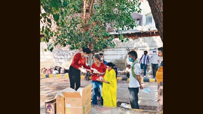 From verifying leads for oxygen to amplifying requests for plasma donation, many youngsters stepped forward to help during the first and second lockdown. (Photo for representational purposes only) From verifying leads for oxygen to amplifying requests for plasma donation, many youngsters stepped forward to help during the first and second lockdown. (Photo for representational purposes only)