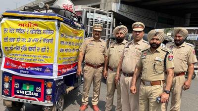 Police during special awareness drive against modified silencers in Ludhiana on March 24, 2022. (HT PHOTO)