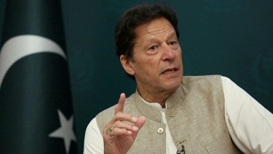 Imran Khan's government will be facing a no-confidence motion in the assembly on March 25 at 11am.&nbsp; (REUTERS)
