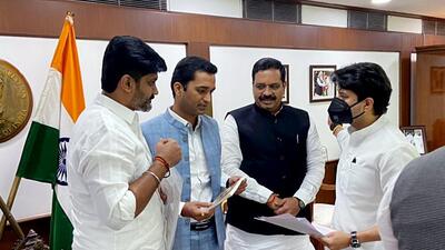 A delegation of Bharatiya Janata Party leaders held a meeting with civil aviation minister Jyotiraditya Scindia to discuss various issues related to the Pune airport. (ANI)