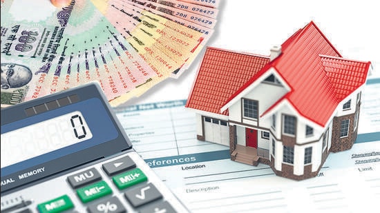 Mortgage calculator. House, noney and document. (Getty Images/iStockphoto)