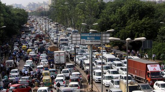 Gurgaon, India- August 10 : Traffic Jam on Sohna Road as a truck got turtle at Rajiv Chowk, in Gurgaon, India, on Wednesday, 10 August 2016. (HT Photo) Gurgaon, India- August 10 : Traffic Jam on Sohna Road as a truck got turtle at Rajiv Chowk, in Gurgaon, India, on Wednesday, 10 August 2016. (HT Photo)