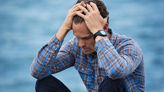 Criticizing or judging ourselves: Judging self is as bad as criticizing others. Be kind to yourself.(Pexels)