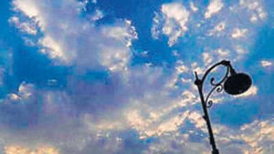 Pune city in the next few days will report day temperatures around 38 to 40 degrees Celsius, says IMD official. (REPRESENTATIVE PHOTO)