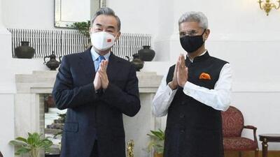 India's foreign minister Subrahmanyam Jaishankar and his Chinese counterpart Wang Yi greet the media before their meeting in New Delhi (Twitter/@DrSJaishankar) (via REUTERS) India's foreign minister Subrahmanyam Jaishankar and his Chinese counterpart Wang Yi greet the media before their meeting in New Delhi (Twitter/@DrSJaishankar) (via REUTERS)
