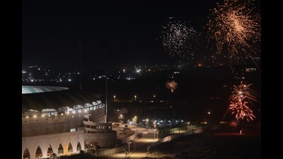 Fireworks in Lucknow to celebrate Yogi government’s second tenure. (HT) Fireworks in Lucknow to celebrate Yogi government’s second tenure. (HT)