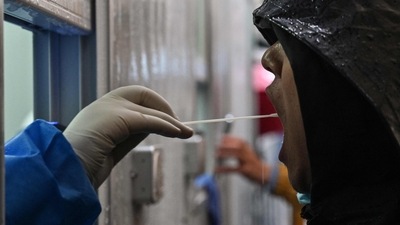 The Survey cited that high vaccination rate played a major role in minimising loss of lives, boosting confidence in the economy towards reopening of activity and containing the sequential decline in output due to second wave. (AFP) The Survey cited that high vaccination rate played a major role in minimising loss of lives, boosting confidence in the economy towards reopening of activity and containing the sequential decline in output due to second wave. (AFP)