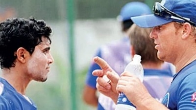 Ravindra Jadeja (L) with Shane Warne.