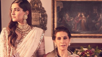 “Happy happy birthday Mama, you’re the best mom in the world,” Sonam wrote with her post. 