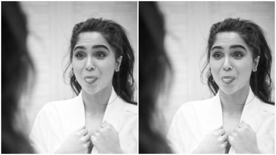 “Minutes before the glam,” wrote Sharvari as she showed off her goofy self to the camera.(Instagram/@sharvari)