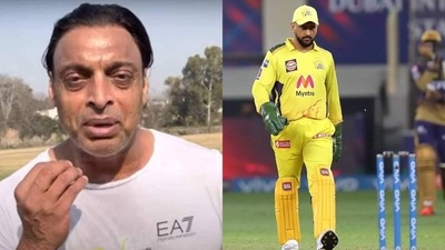 Shoaib Akhtar; MS Dhoni