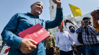 Delhi Dy CM and Finance Minister Manish Sisodia arrives to present the annual budget 2022-23 in Delhi Assembly, (PTI) (PTI) Delhi Dy CM and Finance Minister Manish Sisodia arrives to present the annual budget 2022-23 in Delhi Assembly, (PTI) (PTI)