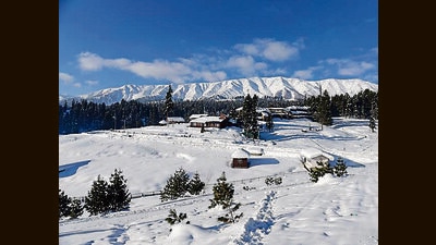 The army officials termed this event as historic and said the Chinar Corps initiative was aimed at providing first-hand exposure to specially-abled youth of Kashmir in skiing. (HT File Photo/ Representational image) The army officials termed this event as historic and said the Chinar Corps initiative was aimed at providing first-hand exposure to specially-abled youth of Kashmir in skiing. (HT File Photo/ Representational image)