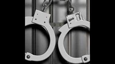 Assuming he was out of the woods with the police, Zulfikar switched on his mobile and the police traced his location to Palghar. (HT FILE PHOTO) Assuming he was out of the woods with the police, Zulfikar switched on his mobile and the police traced his location to Palghar. (HT FILE PHOTO)