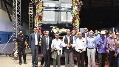 MoHUA secretary Manoj Joshi flags off aluminium body metro train for Pune metro project.
