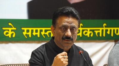 Congress Himachal president Kuldeep Singh Rathore addressing the media during a press conference in Shimla on Saturday. He denied reports that the high command had any plans to replace him. (Deepak Sansta / HT)