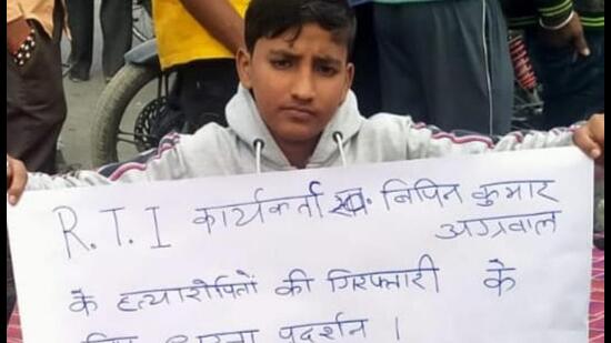 Rohit, 14, whose father, an RTI activist, was shot dead last year, allegedly set himself ablaze and jumped off a building on Thursday. He succumbed to injuries at a hospital the next day. (HT)