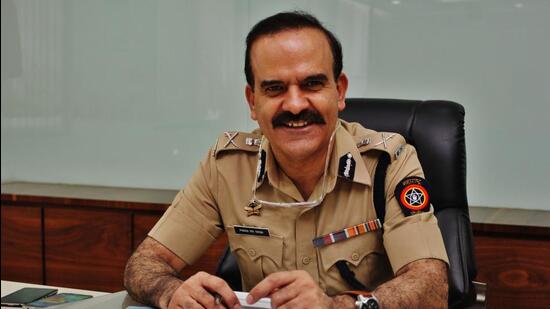 Amid action by central investigation agencies against Sena and MVA leaders, the editorial said they were behaving like the extended family of the Bharatiya Janata Party. (HT File Photo)