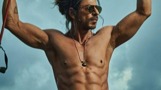 This Bollywood dad kicks off 8-packs! – India TV