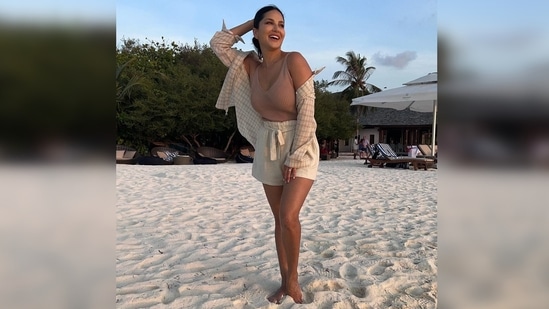 Sunny Leone camouflaged with the hue of the sand in this neutral cool-toned separates.(Instagram/@sunnyleone)