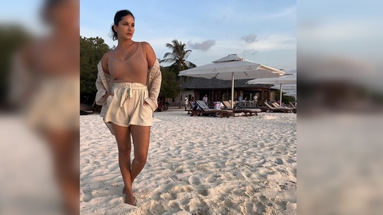 Sunny Leone shares a slew of pictures and captioned her post, "Sunset on this pretty island!!."(Instagram/@sunnyleone)
