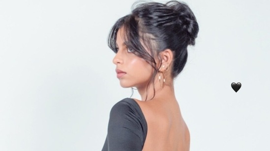 Suhana Khans Photo In Backless Black Dress Serves Retro Summer Vibes