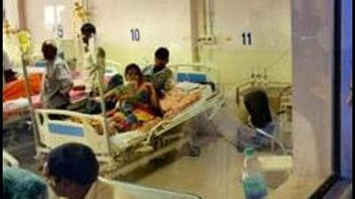 The civic body reported 28,605 cases of fever of unknown origin in the city in 2021 while this number stood at about 10,627 in 2020. (FILE PHOTO) The civic body reported 28,605 cases of fever of unknown origin in the city in 2021 while this number stood at about 10,627 in 2020. (FILE PHOTO)