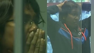 Jhulan Goswami's reaction to Deepti Sharma's no-ball (Screengrab)
