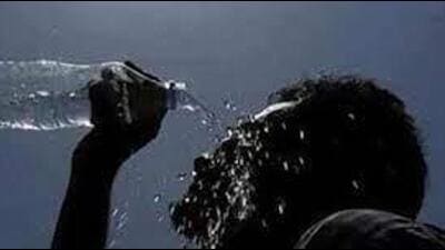 On Sunday, around 20 cities in Rajasthan witnessed temperatures above 40 degree Celsius with the maximum at Barmer at 41.9 degree Celsius, followed by Jaisalmer (41.6), Bikaner (41.4) and Tonk (41.8). (HT PHOTO.)