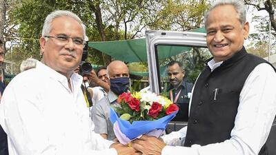 Rajasthan chief minister Ashok Gehlot (right) met his Chhattisgarh counterpart Bhupesh Bhaghel (left) in Raipur on Friday and discussed the long-pending permits affecting the supply of coal for the thermal plants in the state. (PTI) Rajasthan chief minister Ashok Gehlot (right) met his Chhattisgarh counterpart Bhupesh Bhaghel (left) in Raipur on Friday and discussed the long-pending permits affecting the supply of coal for the thermal plants in the state. (PTI)