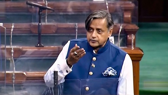 Shashi Tharoor adds to teh Hindu versus Hindutva debate sharing an old post.&nbsp;(PTI)