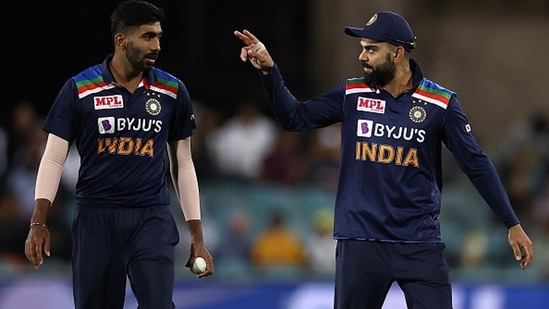 Jasprit Bumrah (L) and Virat Kohli. (Getty)