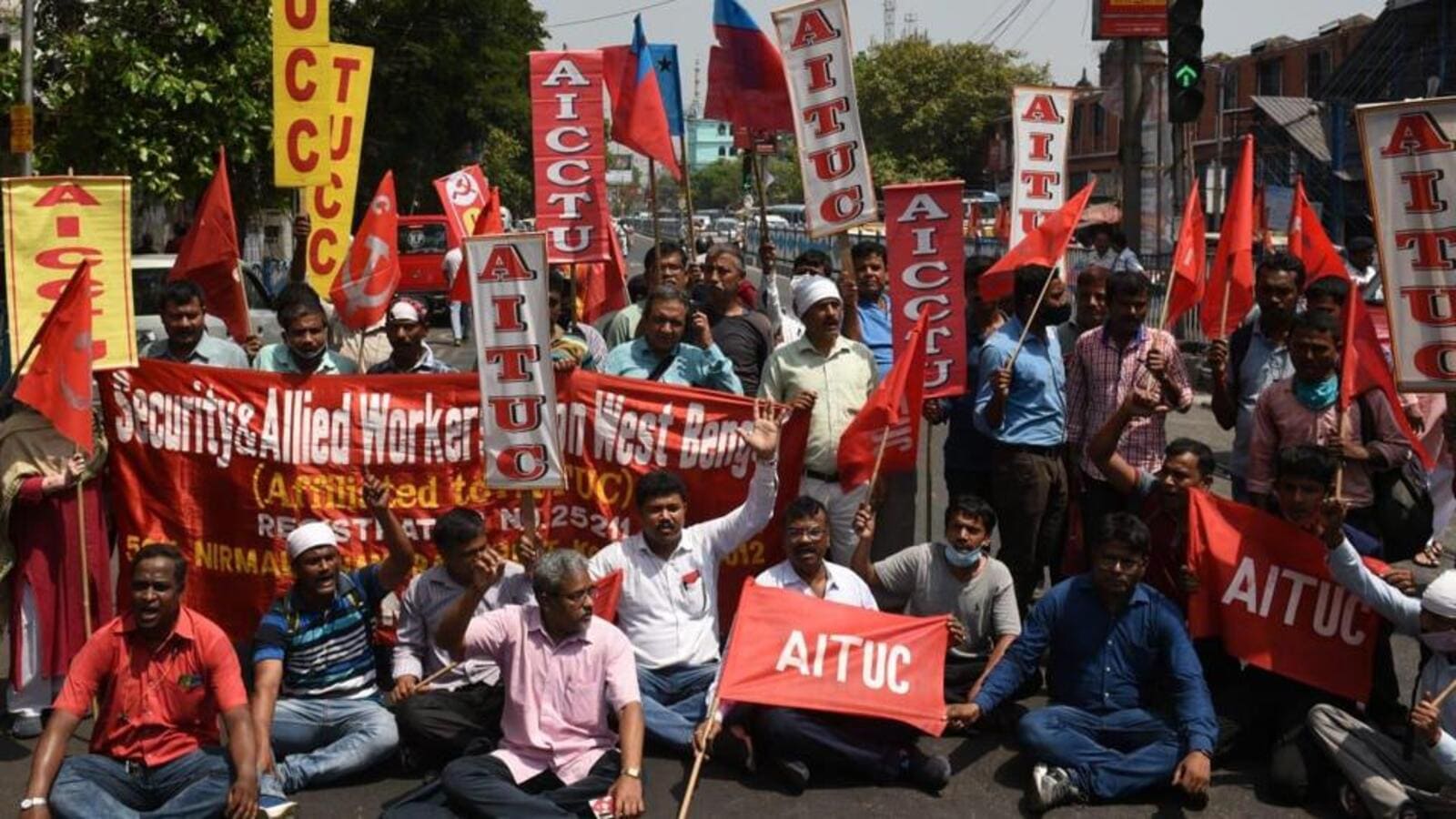 Banks Shut, Public Transport Disrupted By Trade Union Strike In Bengal ...