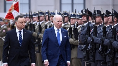 US President Joe Biden (R) and Polish President Andrzej Duda review a military honour guard during an official welcoming ceremony. (AFP file photo) US President Joe Biden (R) and Polish President Andrzej Duda review a military honour guard during an official welcoming ceremony. (AFP file photo)
