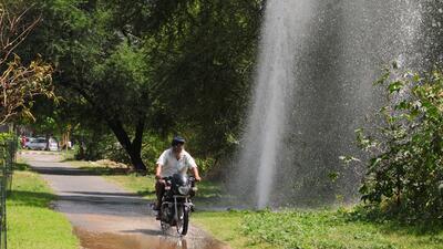The AAP has maintained that the gap between expenditure on water supply maintenance and income from water bills should be bridged by fixing leakages. (HT File Photo) The AAP has maintained that the gap between expenditure on water supply maintenance and income from water bills should be bridged by fixing leakages. (HT File Photo)