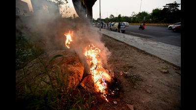 In the past three months, over 178 cases of garbage burning have been reported in the city as the PMC’s garden waste collection does not have a proper disposal system. (HT FILE PHOTO) In the past three months, over 178 cases of garbage burning have been reported in the city as the PMC’s garden waste collection does not have a proper disposal system. (HT FILE PHOTO)