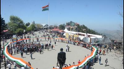Activists of the Congress party take out a Tiranga Yatra on The Ridge in Shimla on Tuesday. Shimla (Rural) legislator Vikramaditya Singh said it is always the Tricolour that will be and can be hoisted in Himachal Pradesh. The banned outfit SFJ had announced a cash award for hoisting the Khalistan flag on April 29 in Shimla. (Deepak Sansta / HT) Activists of the Congress party take out a Tiranga Yatra on The Ridge in Shimla on Tuesday. Shimla (Rural) legislator Vikramaditya Singh said it is always the Tricolour that will be and can be hoisted in Himachal Pradesh. The banned outfit SFJ had announced a cash award for hoisting the Khalistan flag on April 29 in Shimla. (Deepak Sansta / HT)