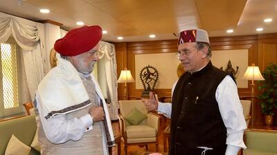 Himachal Pradesh Urban Development Minister Suresh Bhardwaj calls on Union Minister for Housing and Urban Affairs Hardeep Singh Puri, in New Delhi on Tuesday. He urged Union minister to provide extension to Smart City Mission up to September 30. (ANI)