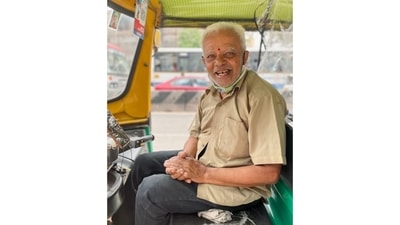 Pataabi Raman, a 74-year-old Bengaluru auto driver is the new internet sensation. Pataabi Raman, a 74-year-old Bengaluru auto driver is the new internet sensation.