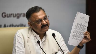 Gurugram, India - March 29, 2022: Pollution Control Board Chairman P Raghavendra Rao, IAS (Retd.) addresses a press conference at PWD Guest House, in Gurugram, India, on Tuesday, March 29, 2022. (Photo by Vipin Kumar/ Hindustan Times) **To go with Suparana’s story** (Vipin Kumar/HT PHOTO) Gurugram, India - March 29, 2022: Pollution Control Board Chairman P Raghavendra Rao, IAS (Retd.) addresses a press conference at PWD Guest House, in Gurugram, India, on Tuesday, March 29, 2022. (Photo by Vipin Kumar/ Hindustan Times) **To go with Suparana’s story** (Vipin Kumar/HT PHOTO)