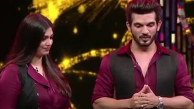 Arjun Bijlani and his wife Neha Swami are currently seen on Smart Jodi. Arjun Bijlani and his wife Neha Swami are currently seen on Smart Jodi.