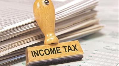 Taxpayers will be able to file an updated return from April 1 to eliminate errors or mistakes done in income tax returns. (Representative Image)