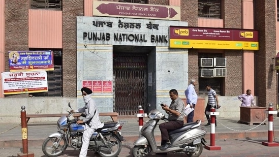 Banking services were hit as employees of nationalised banks observed a strike in response to the two-day Bharat Bandh call given by trade unions in Amritsar on Monday. (HT_PRINT)