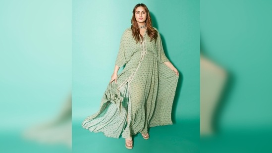 Huma Qureshi teamed this easy-breezy summer wear with a pair of one toe wedges.(Instagram/@iamhumaq)