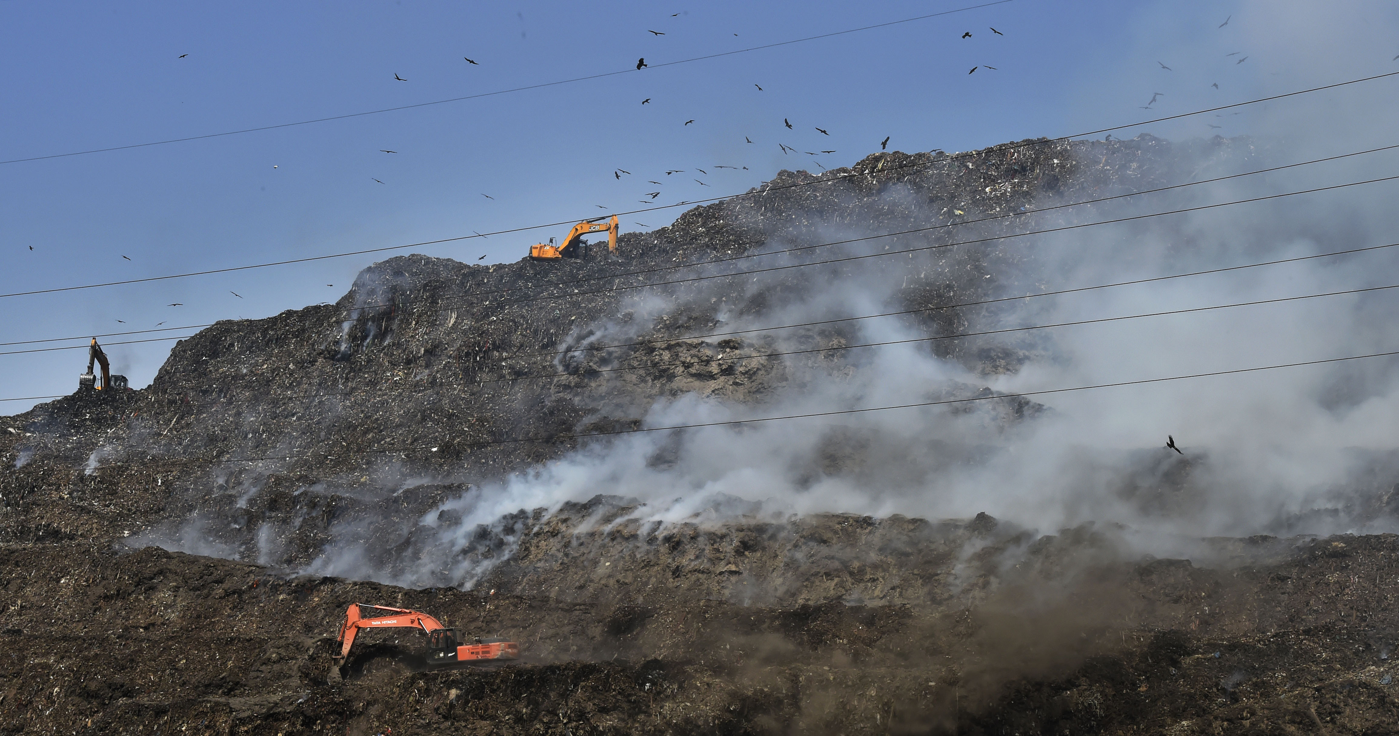 It was another example of how complicated and time-consuming firefighting and rescue operations can be. (Ajay Aggarwal /HT Photo) It was another example of how complicated and time-consuming firefighting and rescue operations can be. (Ajay Aggarwal /HT Photo)