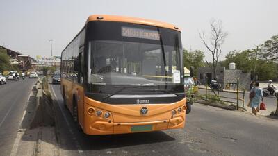 An electric bus seen on Kaushambi to Muradnagar route in Ghaziabad. (Sakib Ali/HT Photo) An electric bus seen on Kaushambi to Muradnagar route in Ghaziabad. (Sakib Ali/HT Photo)